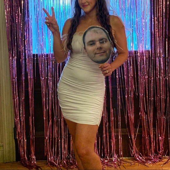 Sexy white mini dress - Picture 2 of 8